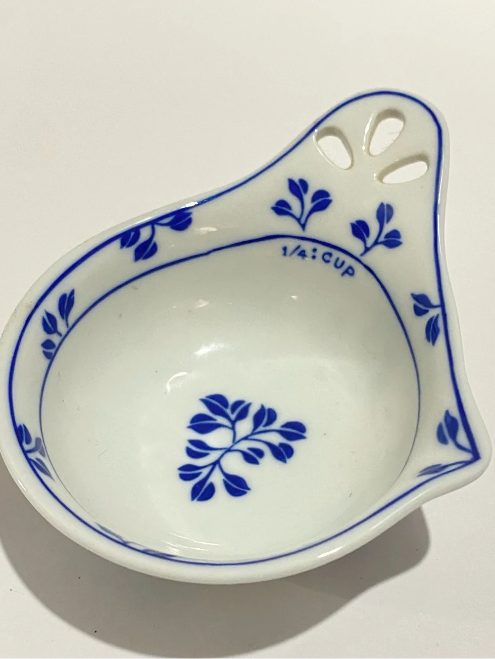Pier 1 Blue White Porcelain Nesting Measuring Cups Handpainted Set of 4 Floral